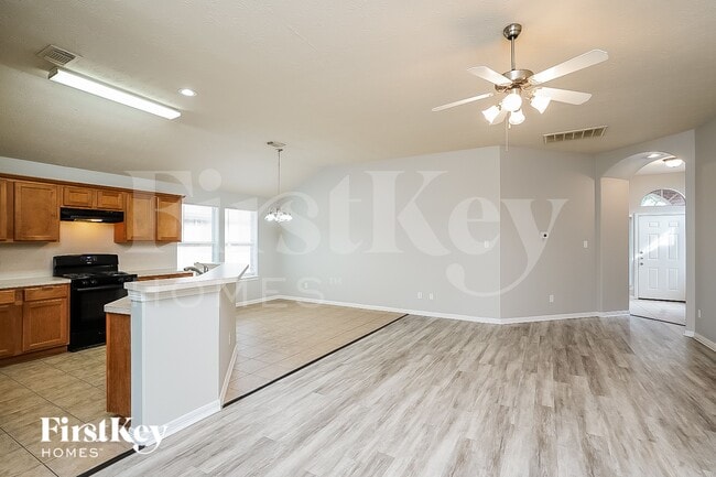 Photo - 4531 Bridgevillage Dr