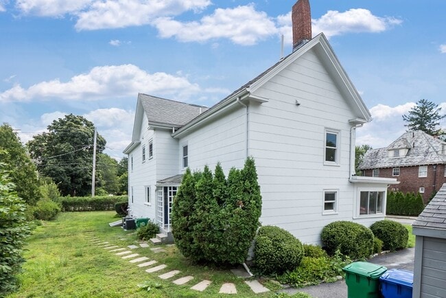 Photo - 92 Clinton Pl