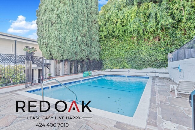 Photo - 1111 N Doheny Dr Unit G