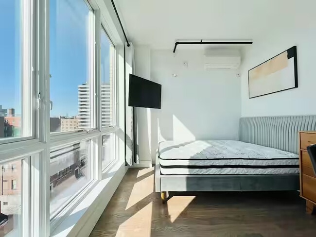 Building Photo - Furnished room/NOT APARTMENT Unit 7A