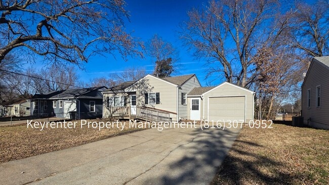 Photo - 3 Bed 1 Bath ready to rent!