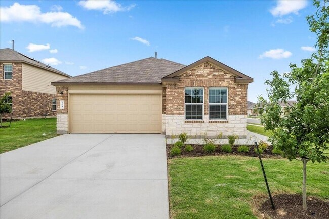 104 Winged Foot Ct