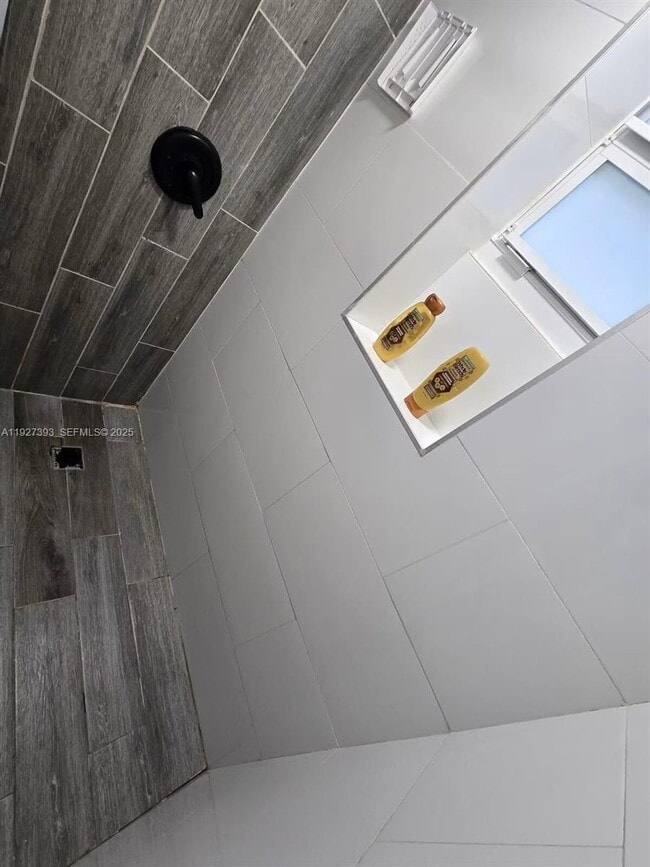 Photo - 845 NW 3rd St Unit C