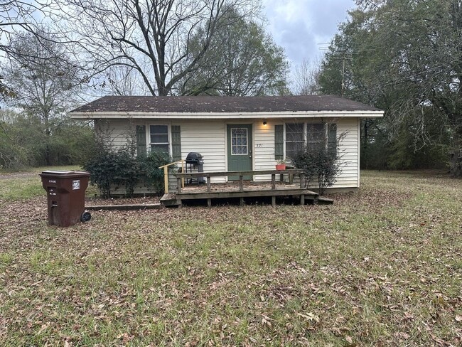 Building Photo - 2 Bedroom 1 Full Bath Home