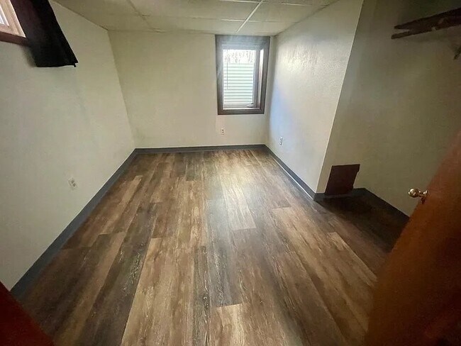 Photo - 1630 7th St N