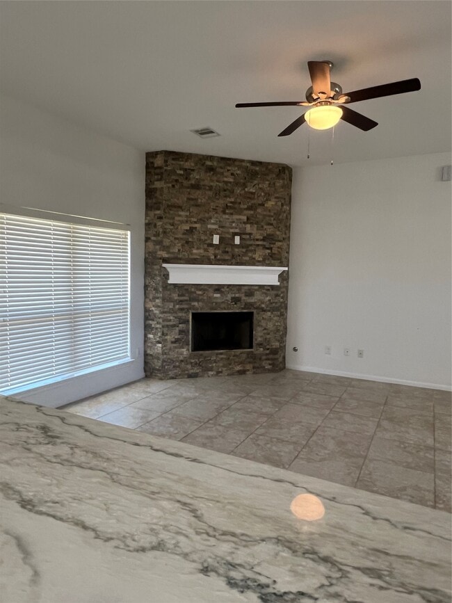 Photo - 99 Fordland Estate Dr