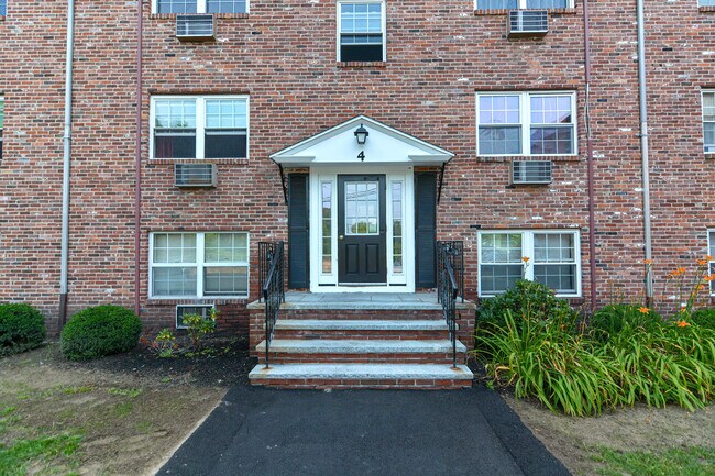 Photo - 4 Colonial Village Dr Unit 9