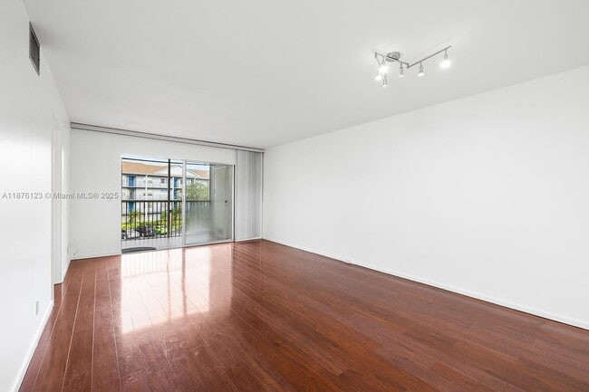 Photo - 650 SW 124th Terrace Unit 303P