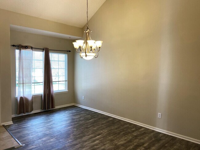 Photo - 4822 Tarcoola Ln