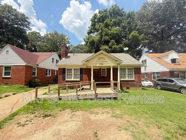 Photo - 1 N Front St Casa