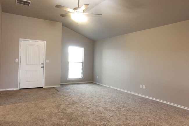 Photo - 13809 Vernon Ave