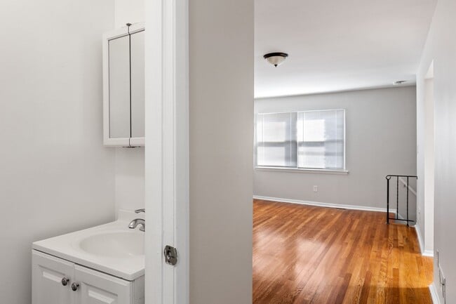 Photo - 601-615 Benner St LLC