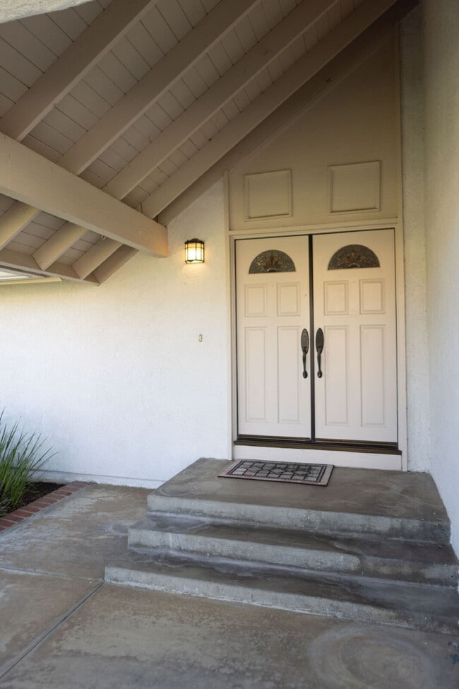 Photo - Spacious 4-Bed, 2-Bath Home with Breathtak...