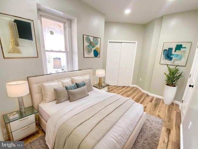 Building Photo - 1426 W Rockland St