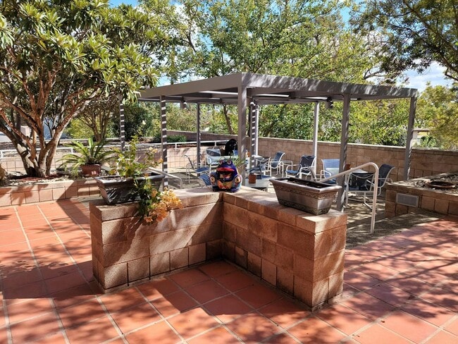 Photo - 1000-103A Guadalupe St