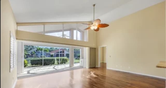 Photo - 384 Pindo Palm Dr