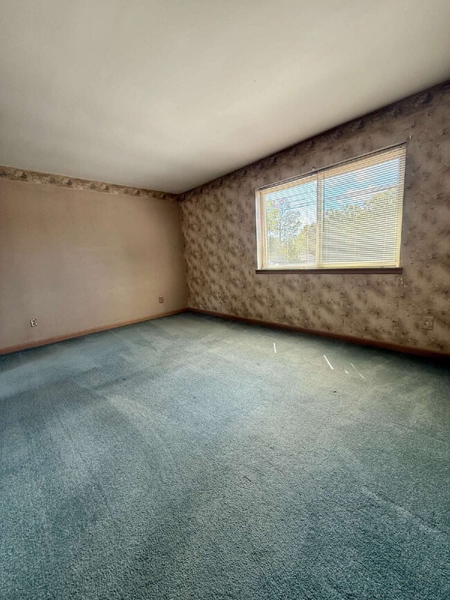 Photo - 1BR/1BA Condo in Greenbrier Unit 14