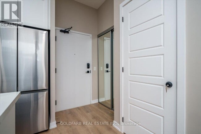 Photo - 415 Sea Ray Ave Unité 454