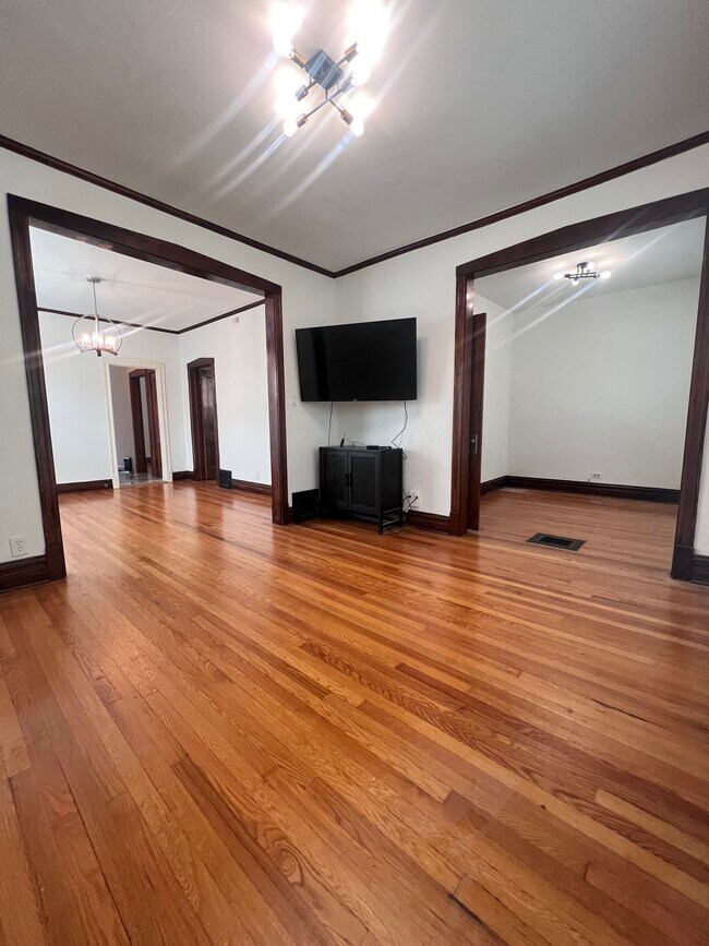 4734 N Kildare Ave Unidad 2