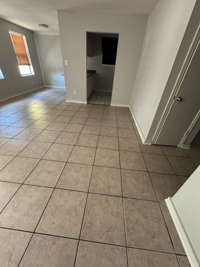 Photo - 1863 Nekoma Ct Unit A