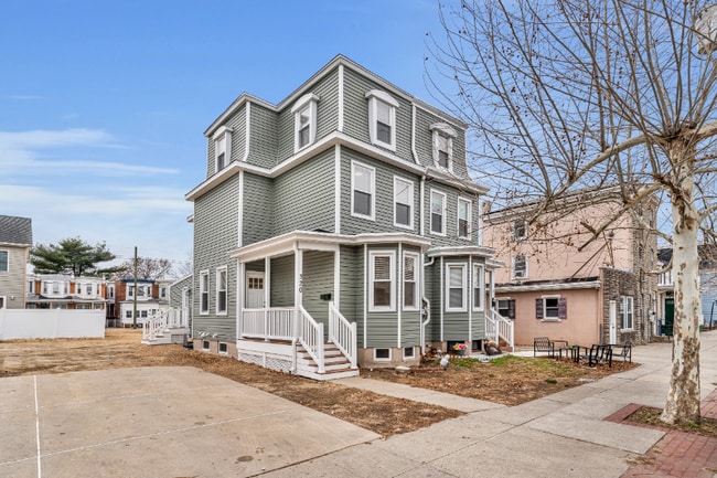 Photo - 320 Market St