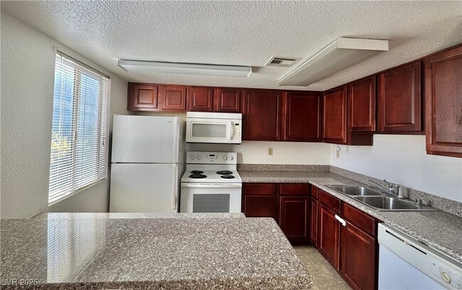 Building Photo - 5422 River Glen Dr Unit 369