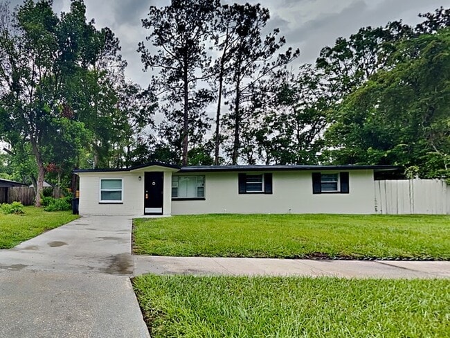 Photo - 7047 Sonora Dr N House