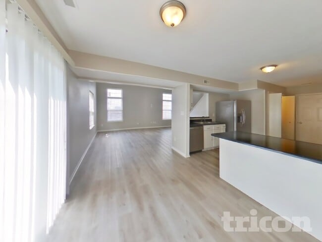 Photo - 4531 Riverbrook Ln