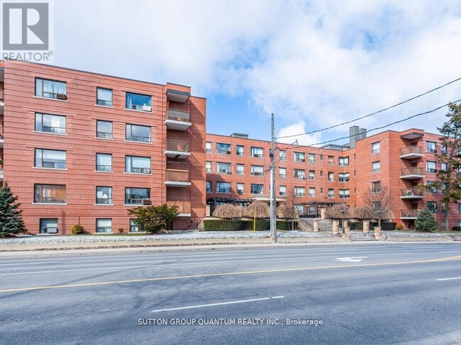 Photo - 2550 Bathurst St Unit 218