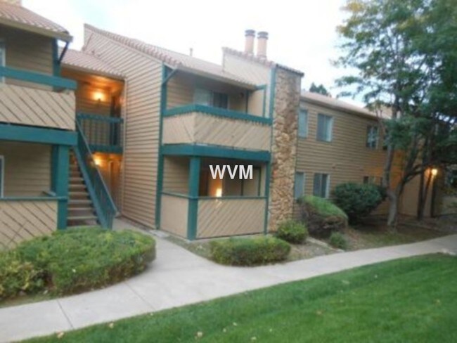 Knollwood Condos near Mississippi and Cham... - Knollwood Condos near Mississippi and Cham...
