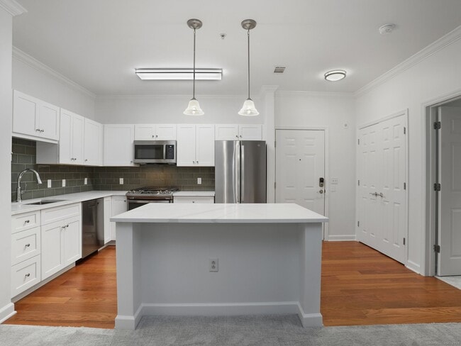 Photo - 35 W Broad St Unit 211