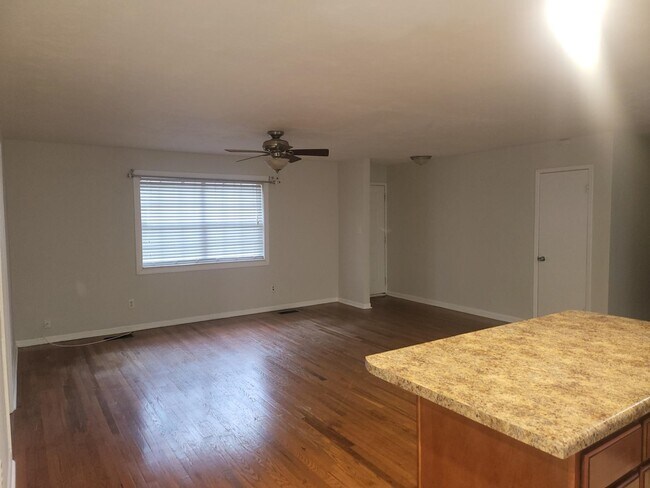 Photo - 1540 Pine View Dr House