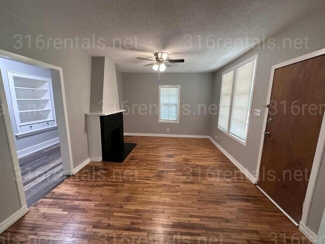 Photo - $895- 2 bed 1 bath - Beautiful single family home