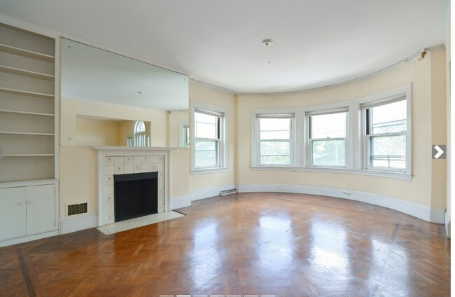 Photo - 923 Beacon St