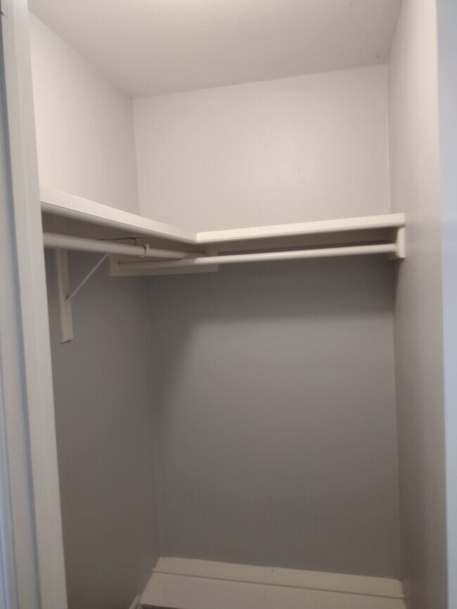 1409 W Kiwi Ave Unit 4