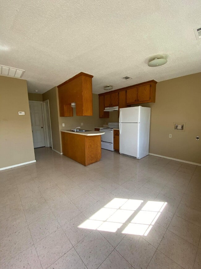 Photo - 689 Jill Ln Unit Apt A