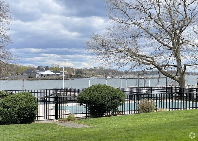Building Photo - 490 Bleeker Ave Unit 6K Rental