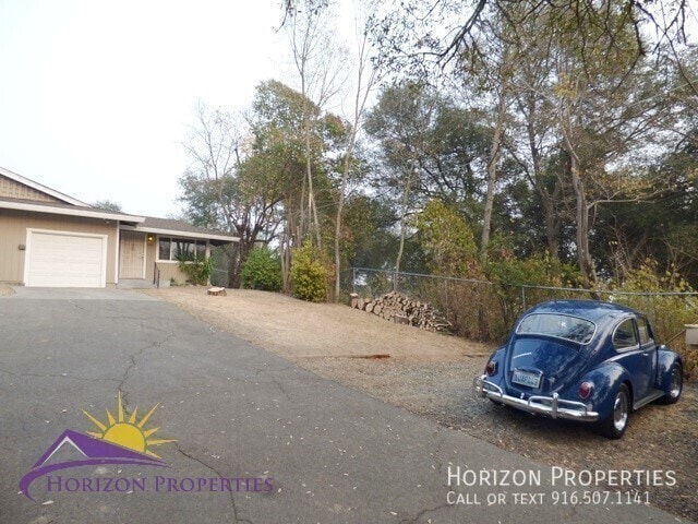 Photo - 4000 Earnscliff Ave