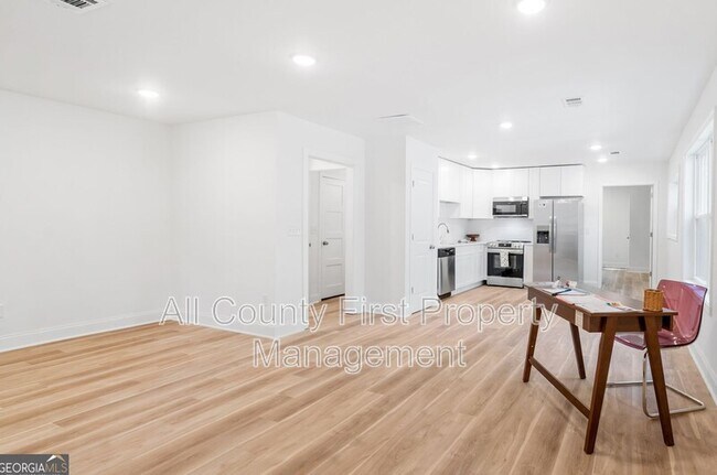 Photo - 2000 Cascade Rd