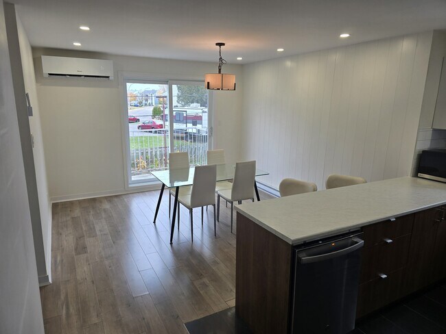 Photo - 258 Rue Des Myosotis Unit 258