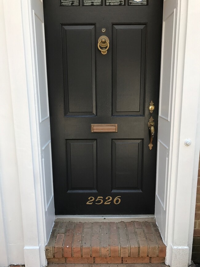 Photo - 2526 Queen Annes Ln NW