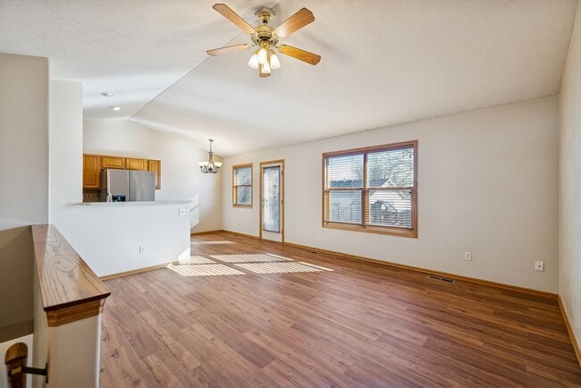 Photo - Spacious 4-Bedroom with Finished Basement in Lincoln!!