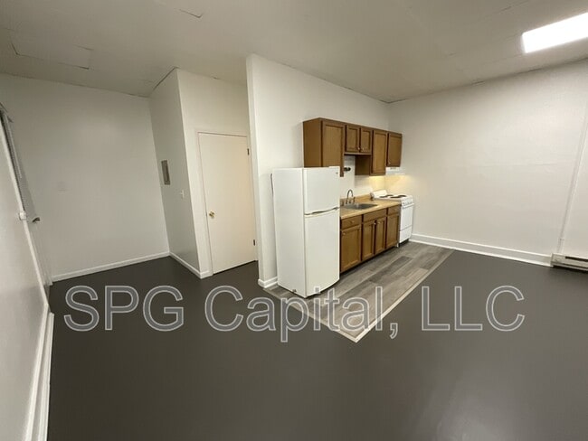 Photo - 9-12 Center Square Unit 5