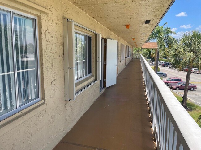 Photo - 100 Village Green Cir E Unit 312