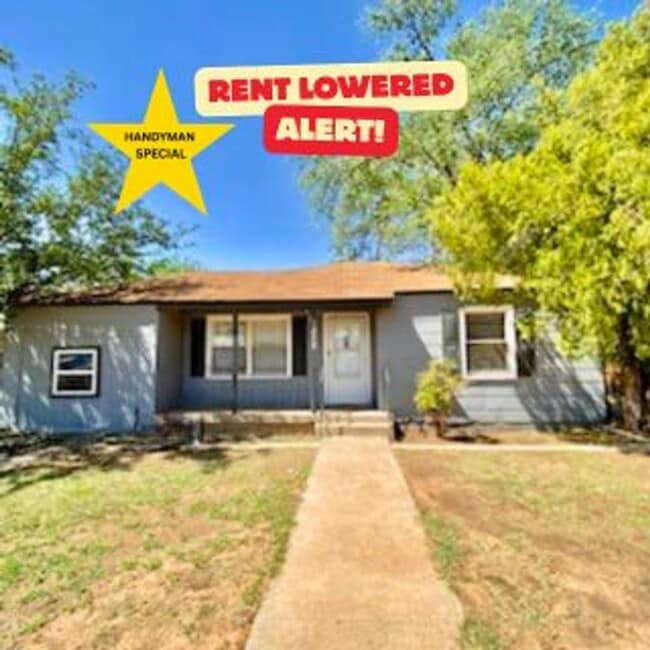 Building Photo - Handyman Special $0 First Month's Rent / “You fix, you SAVE BIG!!” Contact Diane for details: 806...