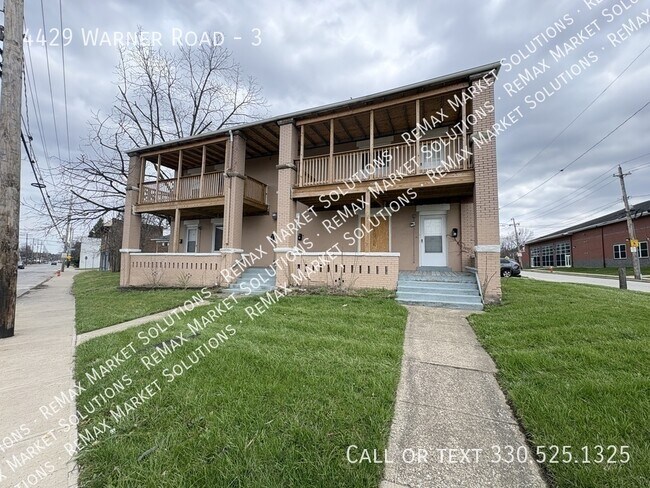 Building Photo - 4429 Warner Rd Unit 3
