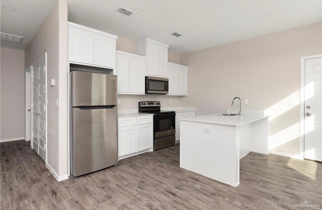 3404 Ventura Ave Unit 3