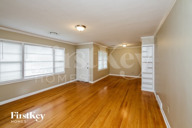 Photo - 1618 Willey St