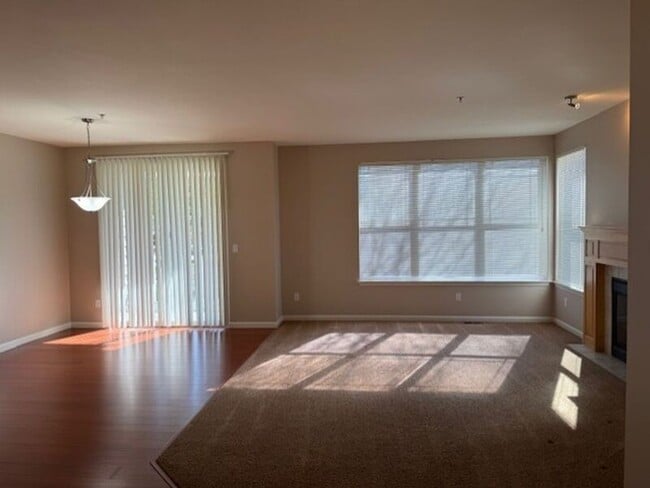 Photo - 910 Medical Center Dr Unit F102