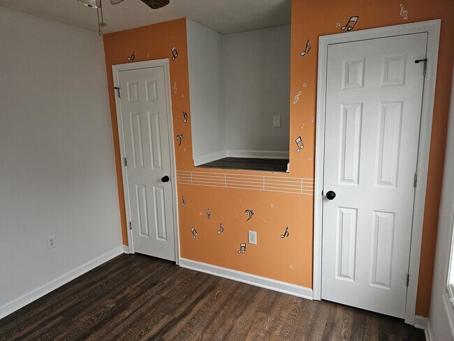 Photo - 189 Scarlet Oak Dr